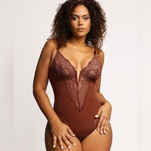 Popilush Deep V-Neck Lace XL Shapewear Bodysuit Thong